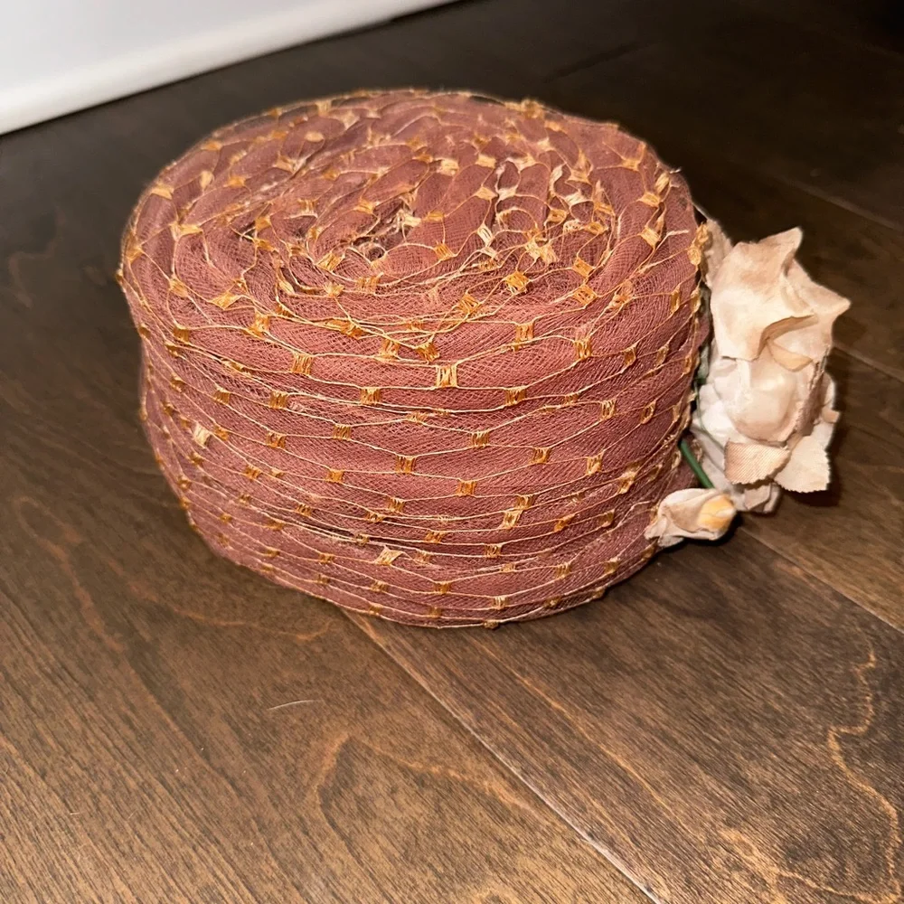 Vintage 1950’s Netted Pillbox Hat Mauve Nutmeg Silk Floral